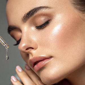 Витамин С и ниацинамид в косметике: механизмы действия, клиническая эффективность и рациональные комбинации